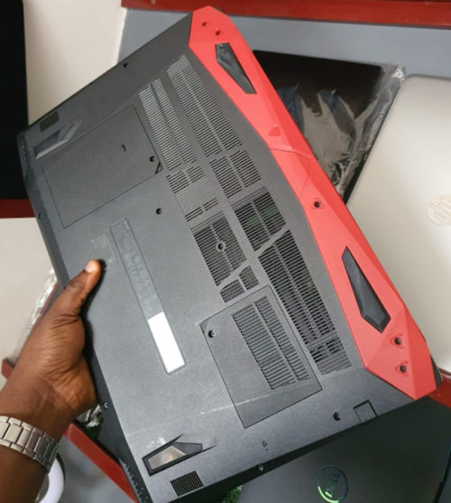 Acer predator Helios 300 - PC Gaming | 24 Go RAM - 256Go SSD + 2To HDD- 6Go dédié – Image 3